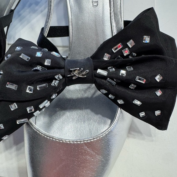 Karl Lagerfeld Women’s Sz 9 SkyLynn Silver Black Kitten Heals Bow Embellished - Picture 5 of 9